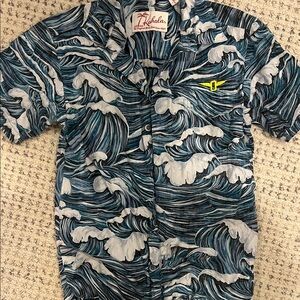 Kahala boys button down aloha shirt with Punahou logo size M(8)
